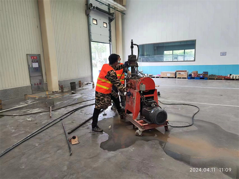 万荣厂房地面下沉塌陷注浆加固施工